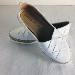 Anne Klein iflex Akzasha White Slip On Espadrille